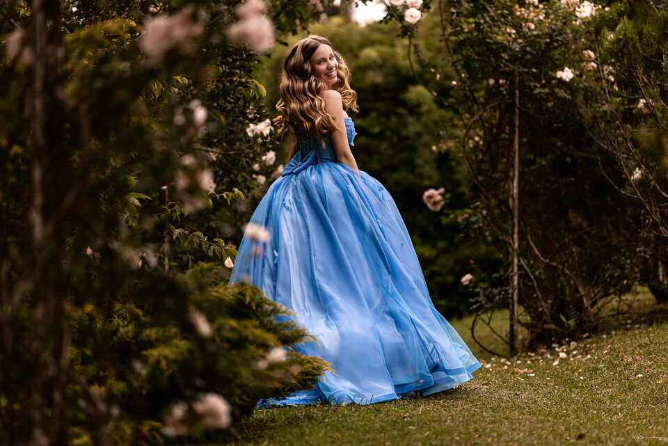 Ensaio de 15 anos da Menina Sophia no Castelo MontSalvat em São Francisco de Paula